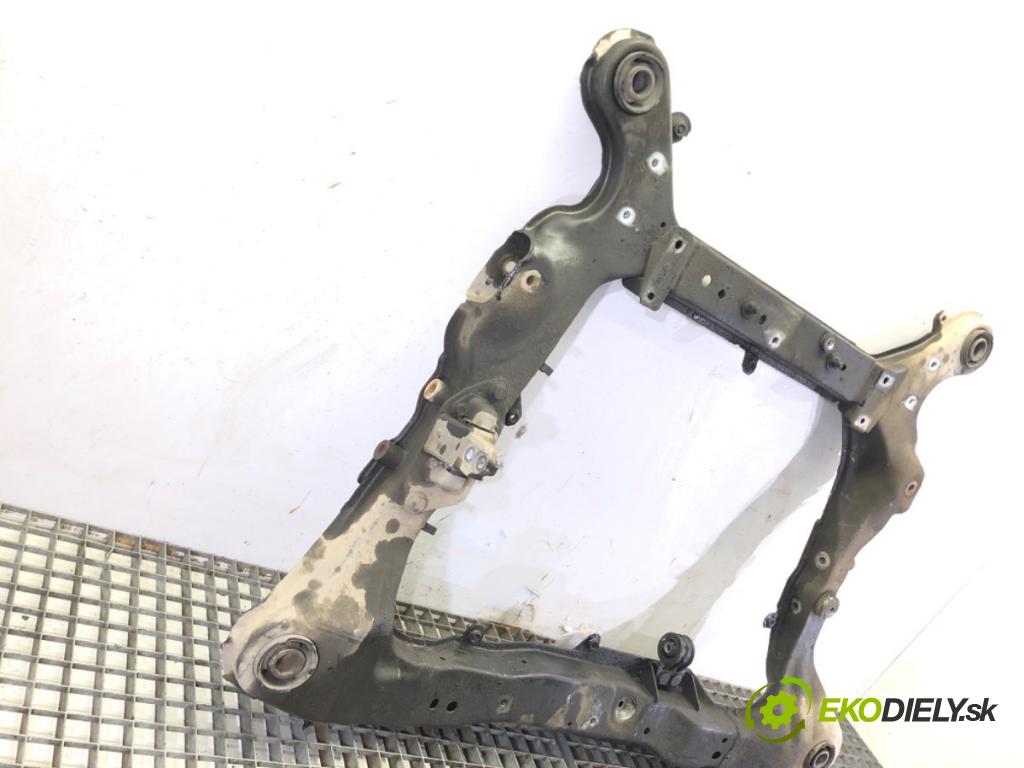 VOLVO S60 I (384) 2000 - 2010    2.4 D 96 kW [130 KM] olej napędowy 2001 - 2010  výztuha pod motor  (Výztuhy přední)