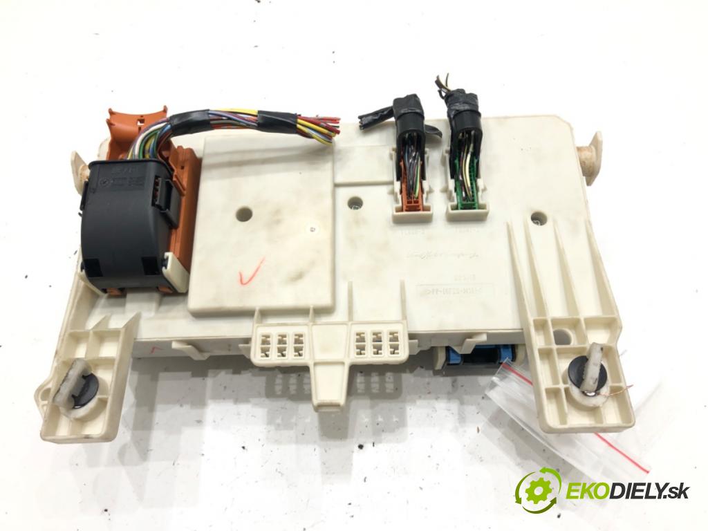 MAZDA 3 sedan (BK) 1999 - 2009    2.0 (BKEP) 110 kW [150 KM] benzyna 2003 - 2009  modul BSI BS3E-66730-D (Pojistkové skříňky)