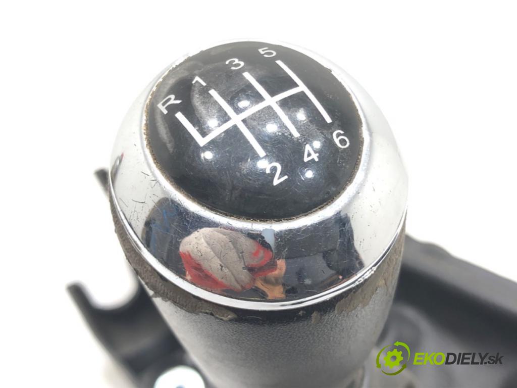 MAZDA 3 sedan (BK) 1999 - 2009    2.0 (BKEP) 110 kW [150 KM] benzyna 2003 - 2009  Kulisa 8159026200 (Rýchlostné páky / kulisy)