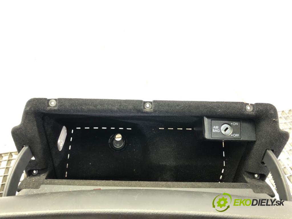 VW PASSAT B5.5 (3B3) 2000 - 2005    1.9 TDI 74 kW [101 KM] olej napędowy 2000 - 2005  Priehradka, kastlík spolujazdca 3B185710 (Priehradky, kastlíky)