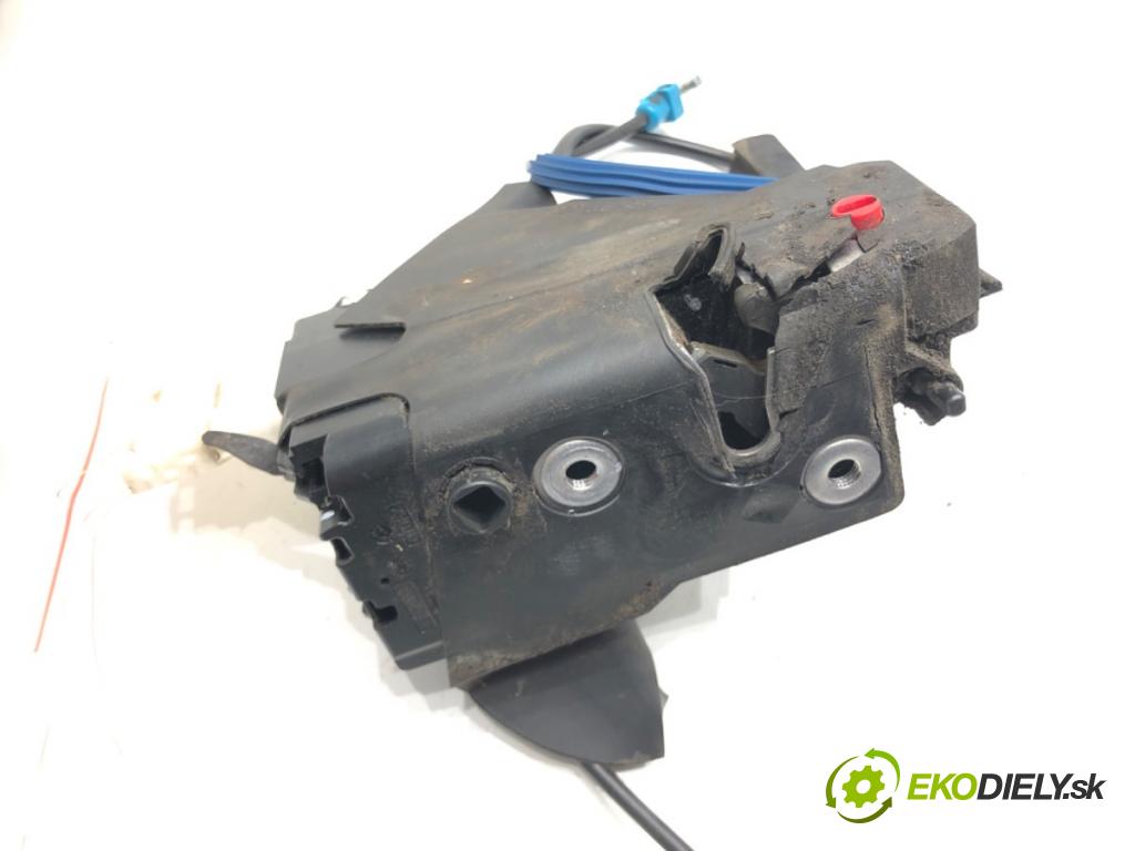 CITROEN C4 I (LC_) 2004 - 2014    1.4 16V 65 kW [88 KM] benzyna 2004 - 2011  zámok dveře pravý zadní část 9681336880
