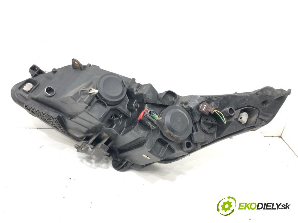 CITROEN C4 I (LC_) 2004 - 2014    1.4 16V 65 kW [88 KM] benzyna 2004 - 2011  Svetlomet pravy predný