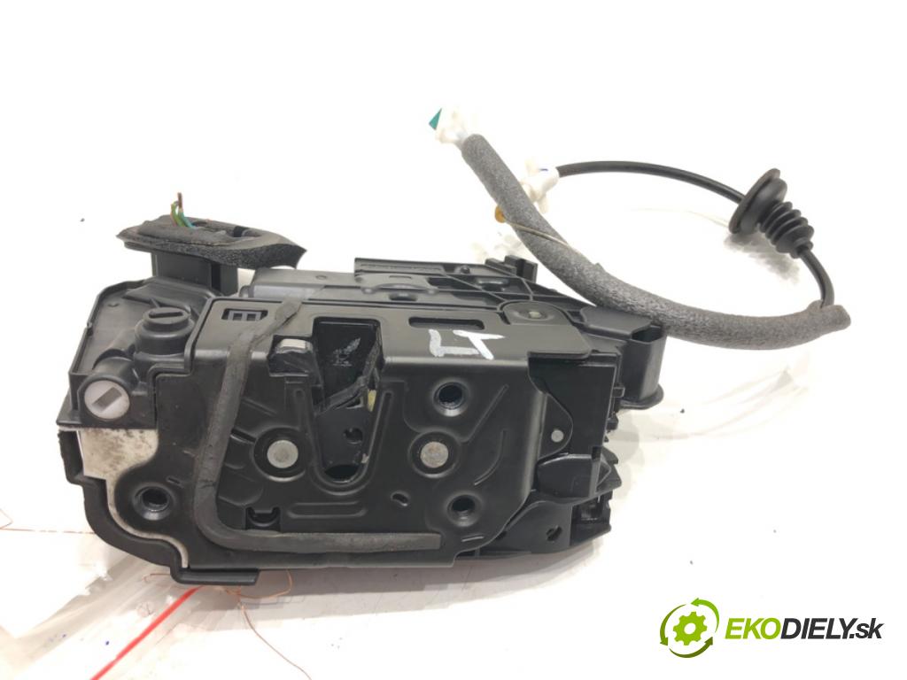 SKODA OCTAVIA III Combi (5E5, 5E6) 2012 - 2022    1.6 TDI 77 kW [105 KM] olej napędowy 2012 - 2022  zámok dveře levý zadní část 5E0839015A