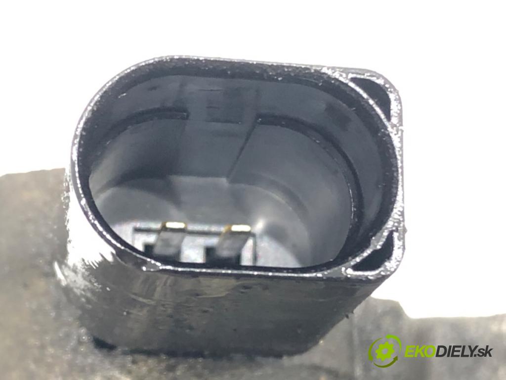 SKODA OCTAVIA III Combi (5E5, 5E6) 2012 - 2022    1.6 TDI 77 kW [105 KM] olej napędowy 2012 - 2022  kompresor klimatizace 5Q0820803B (Kompresory)