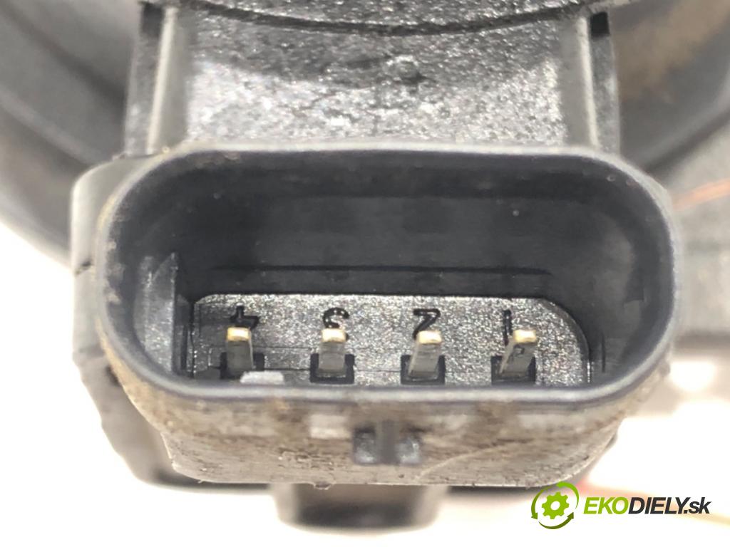 SKODA OCTAVIA III Combi (5E5, 5E6) 2012 - 2022    1.6 TDI 77 kW [105 KM] olej napędowy 2012 - 2022  Váha vzduchu 04L906461B (Váhy vzduchu)