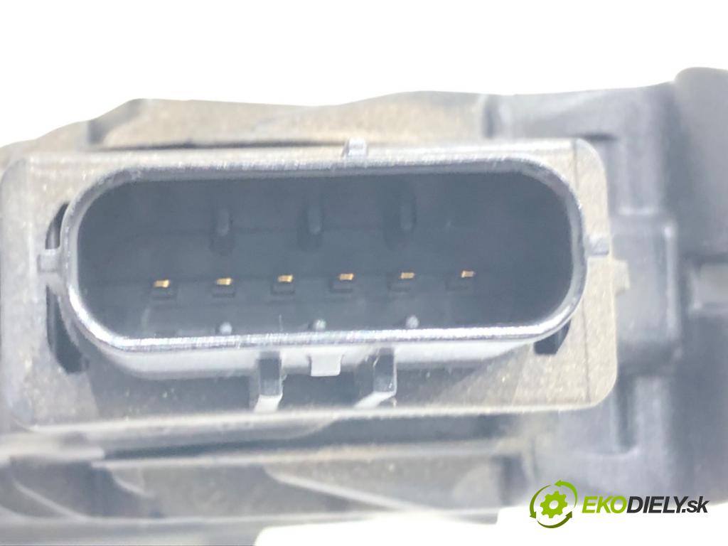 SKODA OCTAVIA III Combi (5E5, 5E6) 2012 - 2022    1.6 TDI 77 kW [105 KM] olej napędowy 2012 - 2022  Potenciometer plynu 5Q1721503F (Pedále)