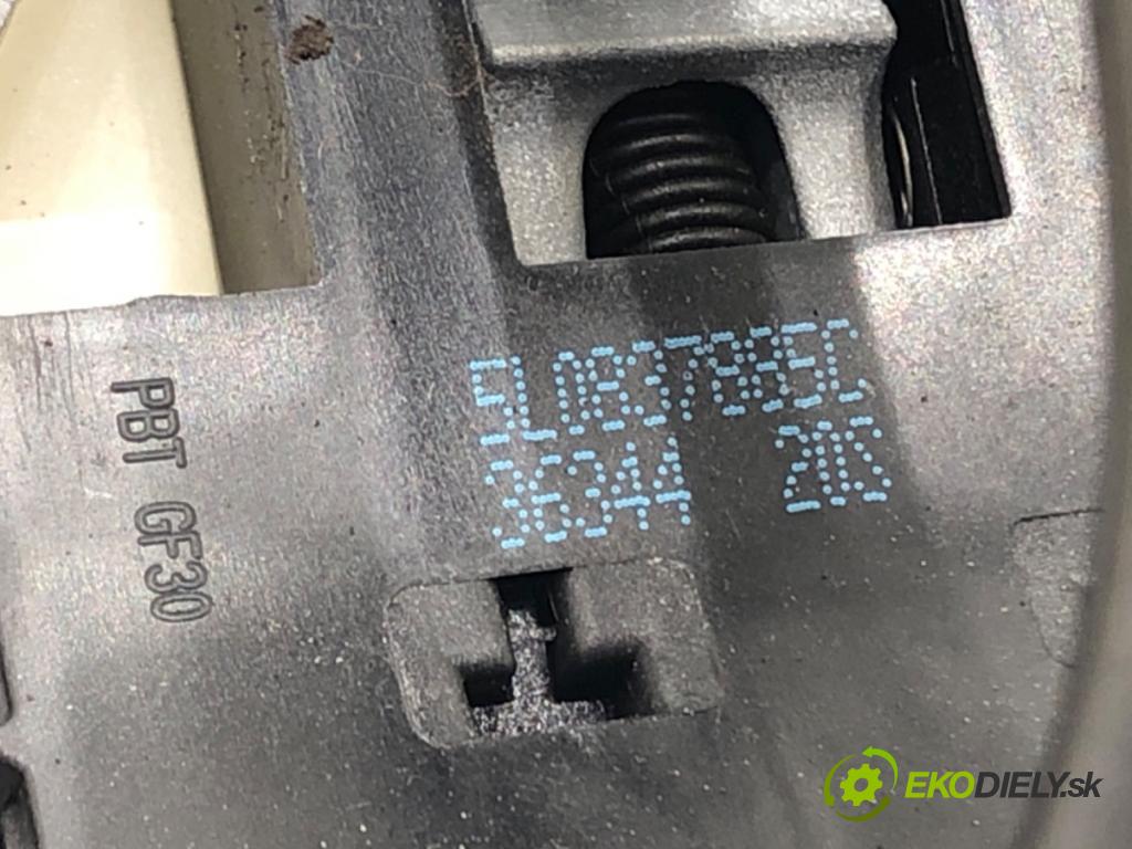SKODA OCTAVIA III Combi (5E5, 5E6) 2012 - 2022    1.6 TDI 77 kW [105 KM] olej napędowy 2012 - 2022  Kľučka vonkajšia pravy zad