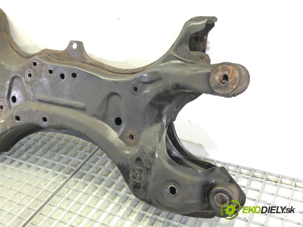 TOYOTA AVENSIS Kombi (_T25_) 2003 - 2008    2.0 D-4D (CDT250_) 85 kW [116 KM] olej napędowy 2003 - 2008  výztuha pod motor  (Výztuhy přední)