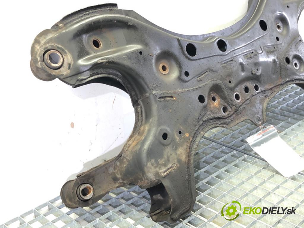 TOYOTA AVENSIS Kombi (_T25_) 2003 - 2008    2.0 D-4D (CDT250_) 85 kW [116 KM] olej napędowy 2003 - 2008  výztuha pod motor  (Výztuhy přední)