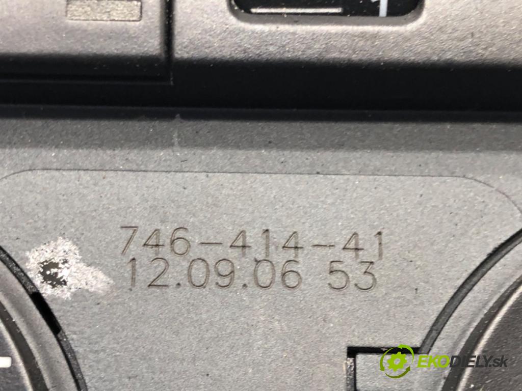SKODA OCTAVIA II (1Z3) 2004 - 2013    2.0 TDI RS 125 kW [170 KM] olej napędowy 2006 - 2013  Panel ovládania kúrenia  (Prepínače, spínače, tlačidlá a ovládače kúrenia)