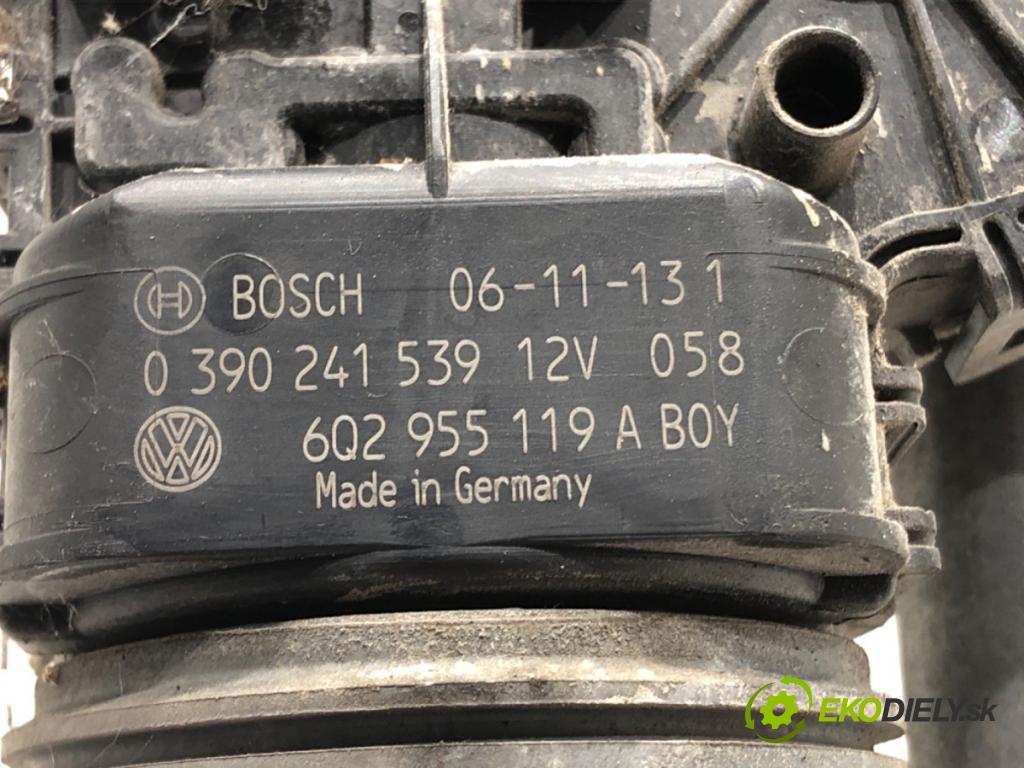 SEAT CORDOBA (6L2) 2002 - 2009    1.4 16V 63 kW [86 KM] benzyna 2006 - 2009  Mechanizmus stieračov predný 6Q2955119A (Motorčeky stieračov predné)