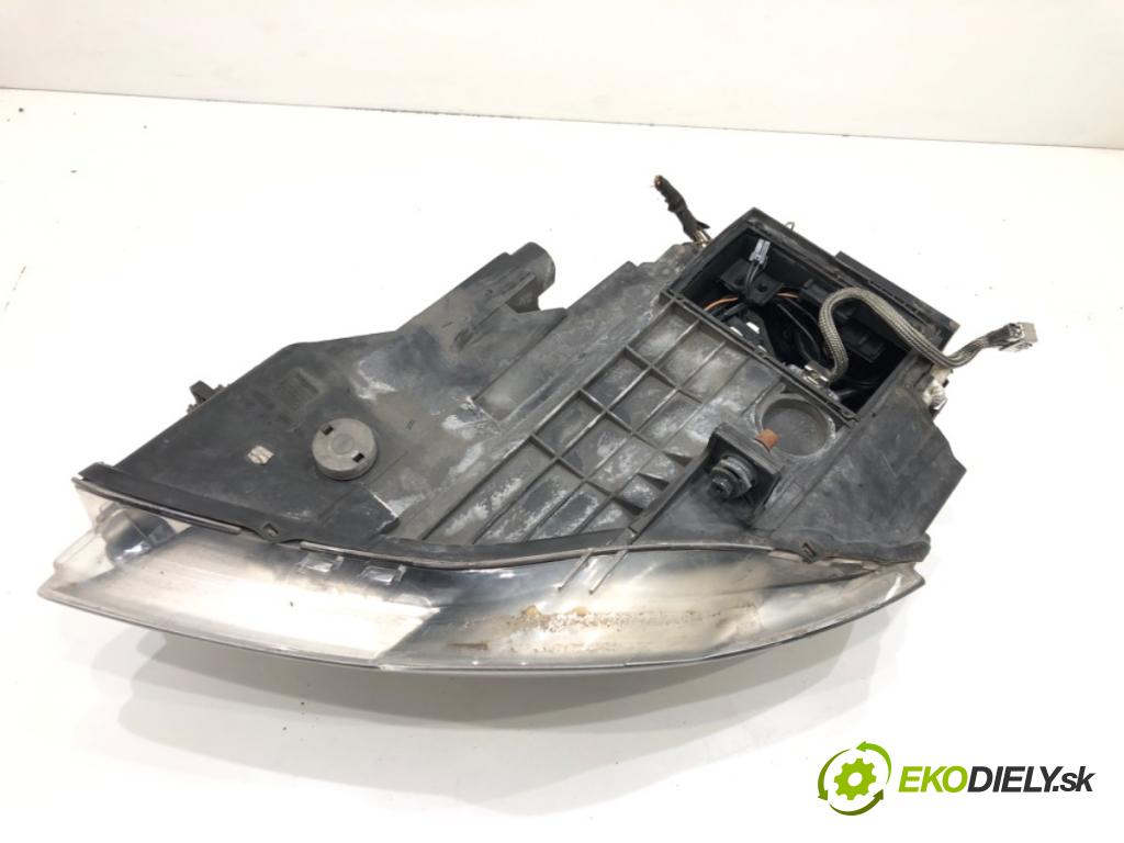 VW PASSAT B6 Kombi 2007 103 kW 2.0 TDI 1968 světlomet pravý přední část XENON 3C0941752G