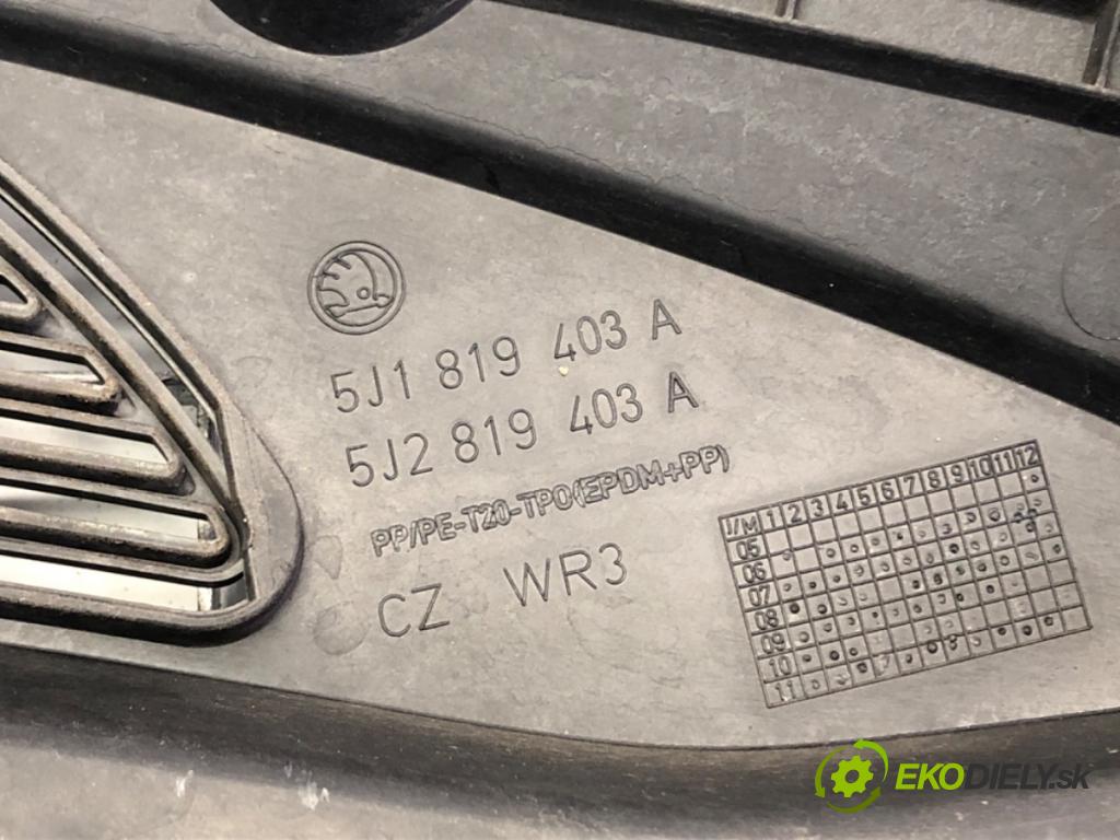 SKODA ROOMSTER (5J7) 2006 - 2015    1.2 TDI 55 kW [75 KM] olej napędowy 2010 - 2015  Torpédo, plast pod čelné okno 5J1819403A (Torpéda)