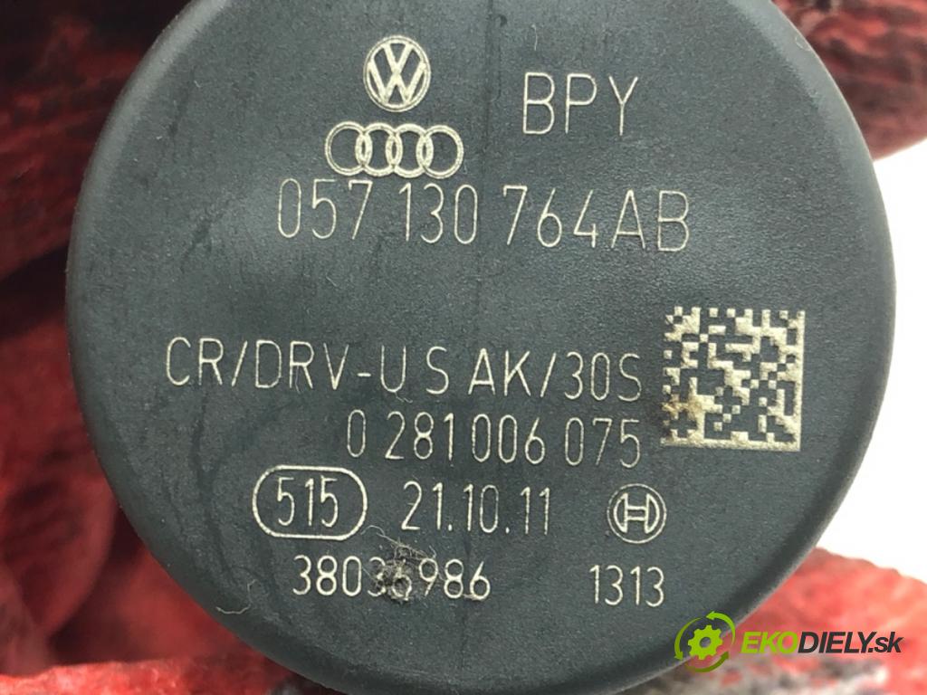 SKODA ROOMSTER (5J7) 2006 - 2015    1.2 TDI 55 kW [75 KM] olej napędowy 2010 - 2015  Snímač tlaku paliva 057130764AB (Snímače)