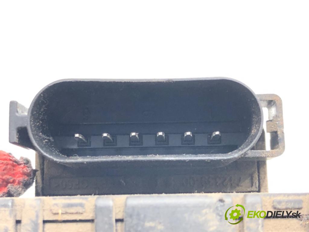 FORD FOCUS II Turnier (DA_, FFS, DS) 2004 - 2012    1.8 TDCi 85 kW [115 KM] olej napędowy 2004 - 2012  Potenciometer plynu 4M51-9F836-AK (Pedále)