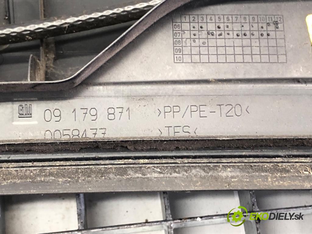 OPEL VECTRA C Kombi (Z02) 2003 - 2009    1.9 CDTI (F35) 110 kW [150 KM] olej napędowy 2004 - 2008  Torpédo, plast pod čelné okno 09179871 (Torpéda)