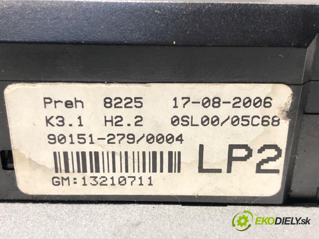 OPEL CORSA D (S07) 2006 - 2014    1.2 (L08, L68) 59 kW [80 KM] benzyna 2006 - 2014  Panel ovládania kúrenia 13210711 (Prepínače, spínače, tlačidlá a ovládače kúrenia)