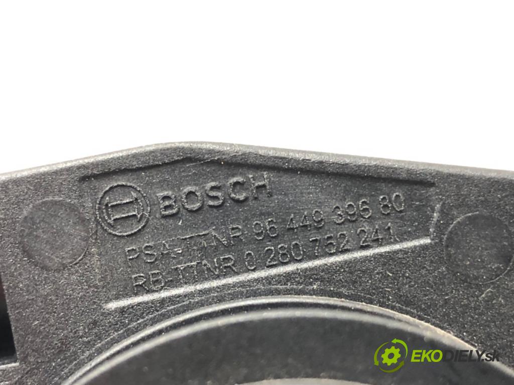 PEUGEOT 407 (6D_) 2004 - 2011    2.0 (6DRFNB, 6DRFNE) 100 kW [136 KM] benzyna 2004 - 2005  Potenciometer plynu 9644939680 (Pedále)