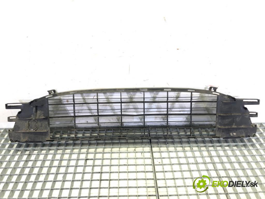 PEUGEOT 407 (6D_) 2004 - 2011    2.0 (6DRFNB, 6DRFNE) 100 kW [136 KM] benzyna 2004 - 2005  mří nárazníka přední část 9659398777 (Mřížky (masky) chladičů)