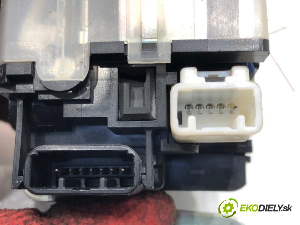 TOYOTA COROLLA Verso (ZER_, ZZE12_, R1_) 2004 - 2009    1.8 (ZNR11_) 95 kW [129 KM] benzyna 2004 - 2009  spinačka 626399-000 (Spínacie skrinky a kľúče)