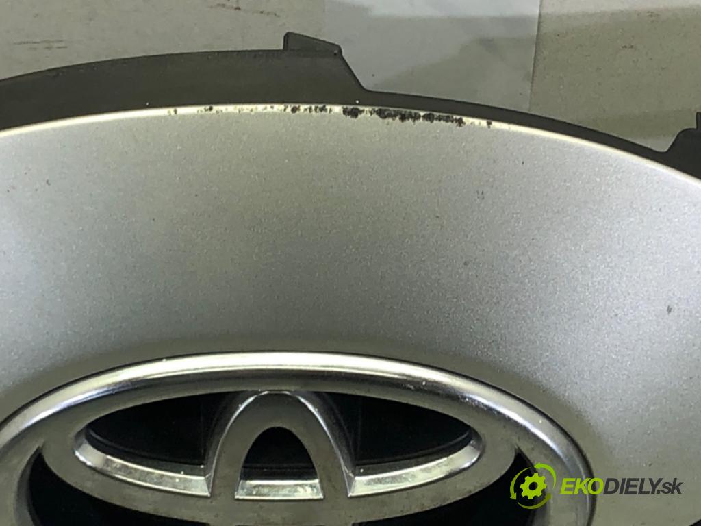 TOYOTA COROLLA Verso (ZER_, ZZE12_, R1_) 2004 - 2009    1.8 (ZNR11_) 95 kW [129 KM] benzyna 2004 - 2009  mřížka maska 53111-0F020 (Mřížky (masky) chladičů)