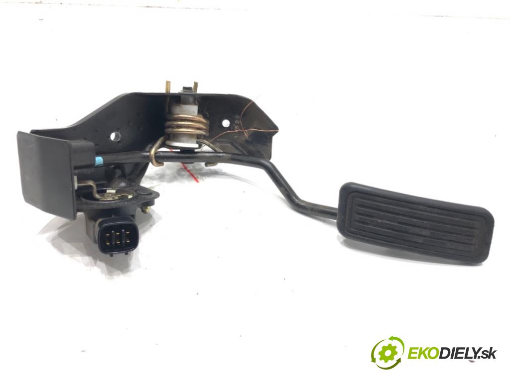 TOYOTA COROLLA Verso (ZER_, ZZE12_, R1_) 2004 - 2009    1.8 (ZNR11_) 95 kW [129 KM] benzyna 2004 - 2009  Potenciometer plynu  (Pedále)