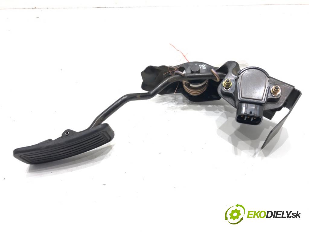 TOYOTA COROLLA Verso (ZER_, ZZE12_, R1_) 2004 - 2009    1.8 (ZNR11_) 95 kW [129 KM] benzyna 2004 - 2009  Potenciometer plynu  (Pedále)