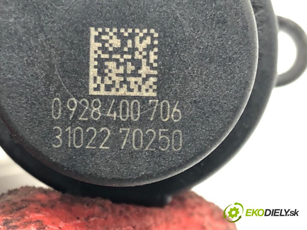 VW TRANSPORTER V Autobus (7HB, 7HJ, 7EB, 7EJ) 2003 - 2015    2.0 TDI 75 kW [102 KM] olej napędowy 2009 - 2015  Regulátor tlaku paliva 0928400706 (Ostatné)