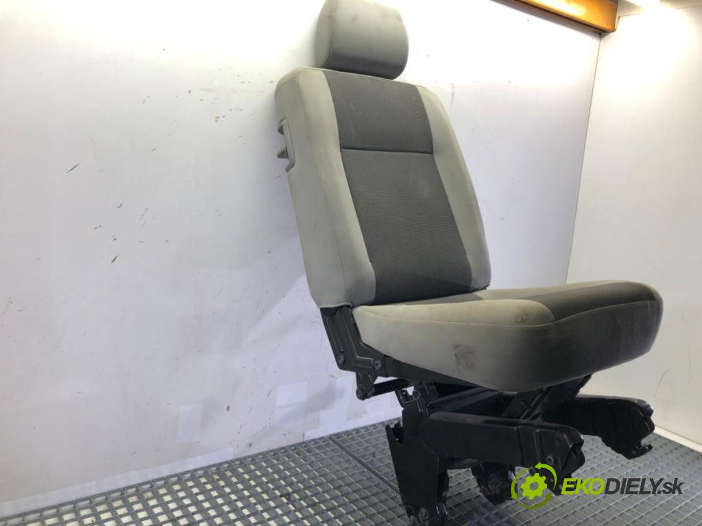VW TRANSPORTER V Autobus (7HB, 7HJ, 7EB, 7EJ) 2003 - 2015    2.0 TDI 75 kW [102 KM] olej napędowy 2009 - 2015  Sedadlo zad