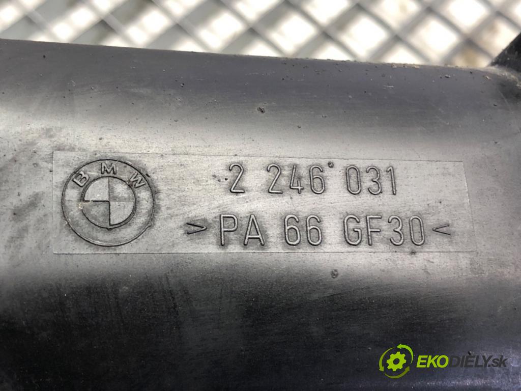 BMW 5 Touring (E39) 1996 - 2004    525 tds 105 kW [143 KM] olej napędowy 1997 - 2004  intercooler 2246031 (Chladiče nasávaného vzduchu (intercoolery))