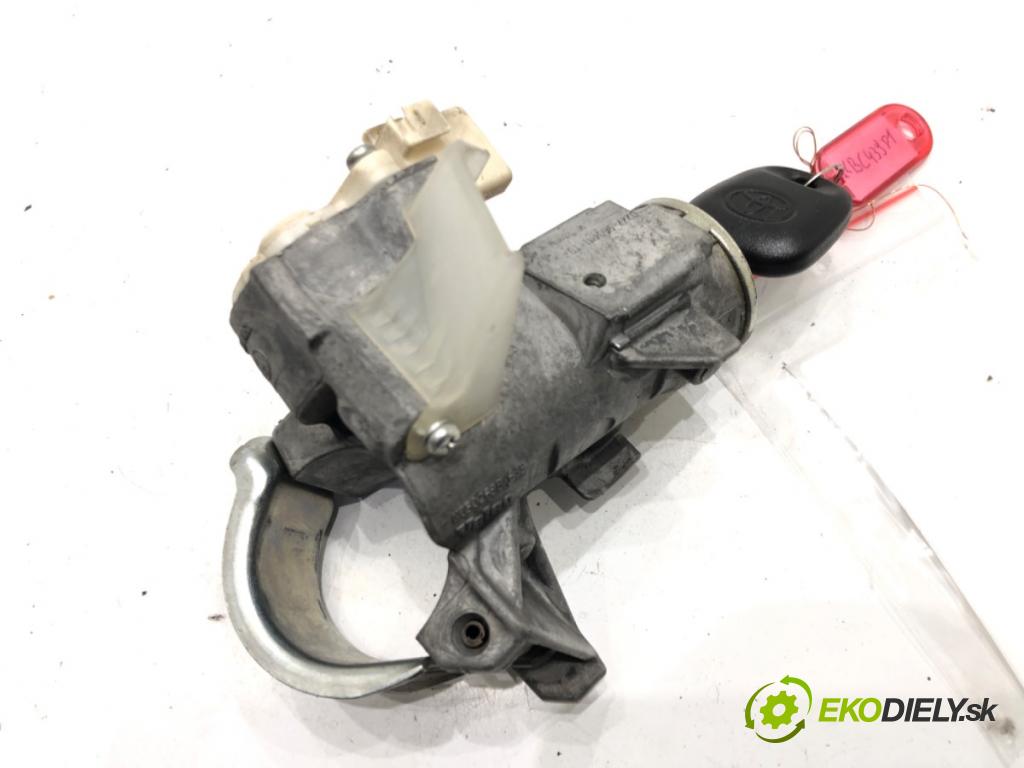 TOYOTA AURIS (_E15_) 2006 - 2012    1.4 D-4D (NDE150_) 66 kW [90 KM] olej napędowy 2007 - 2012  spinačka 45020-0204 (Spínacie skrinky a kľúče)