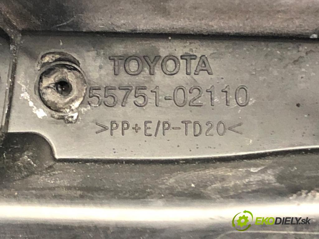 TOYOTA AURIS (_E15_) 2006 - 2012    1.4 D-4D (NDE150_) 66 kW [90 KM] olej napędowy 2007 - 2012  Torpédo, plast pod čelné okno  (Torpéda)