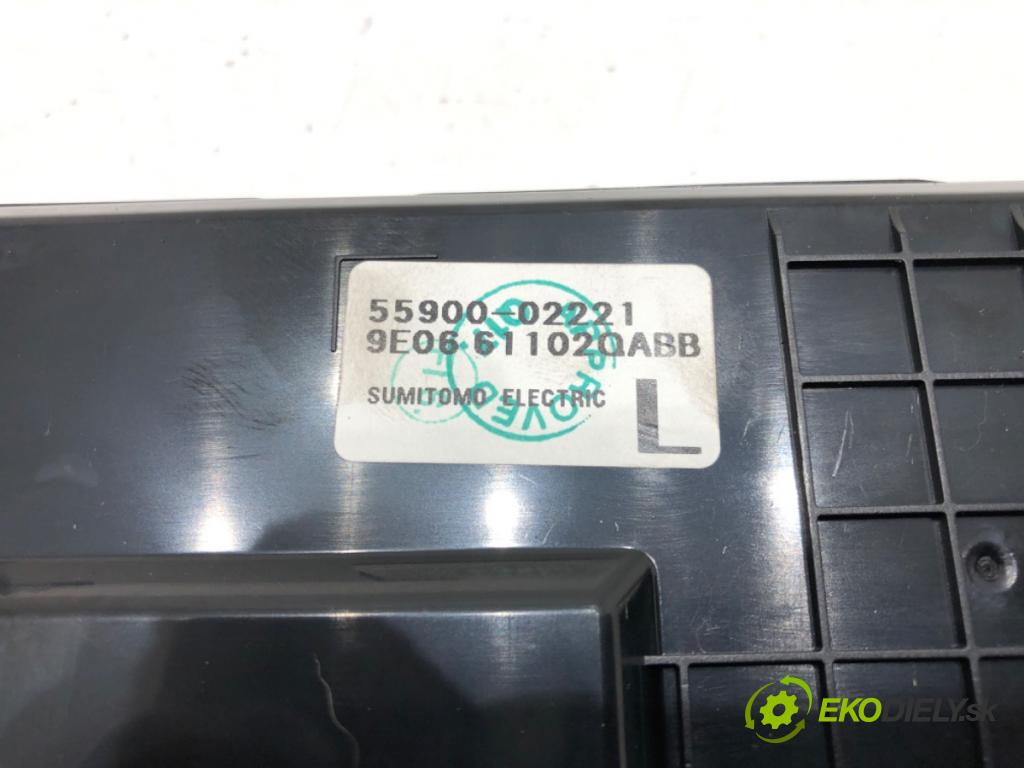 TOYOTA AURIS (_E15_) 2006 - 2012    1.4 D-4D (NDE150_) 66 kW [90 KM] olej napędowy 2007 - 2012  Panel ovládania kúrenia 55900-02221 (Prepínače, spínače, tlačidlá a ovládače kúrenia)