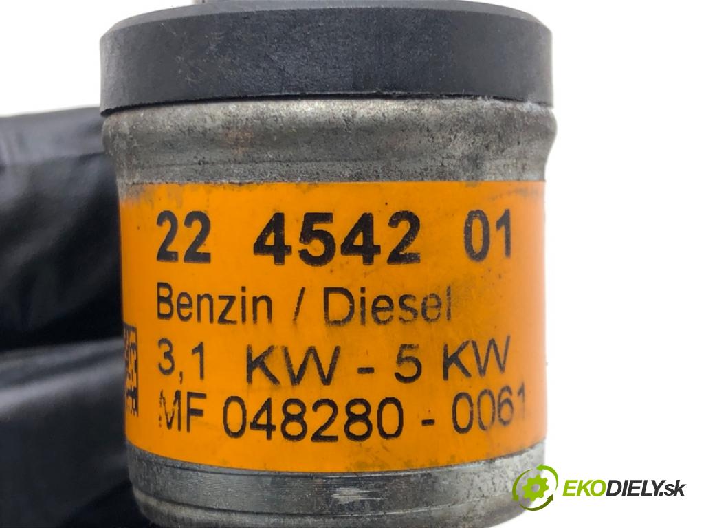TOYOTA AURIS (_E15_) 2006 - 2012    1.4 D-4D (NDE150_) 66 kW [90 KM] olej napędowy 2007 - 2012  motorek paliva Webasto 22454201 (Webasto ohřívače)