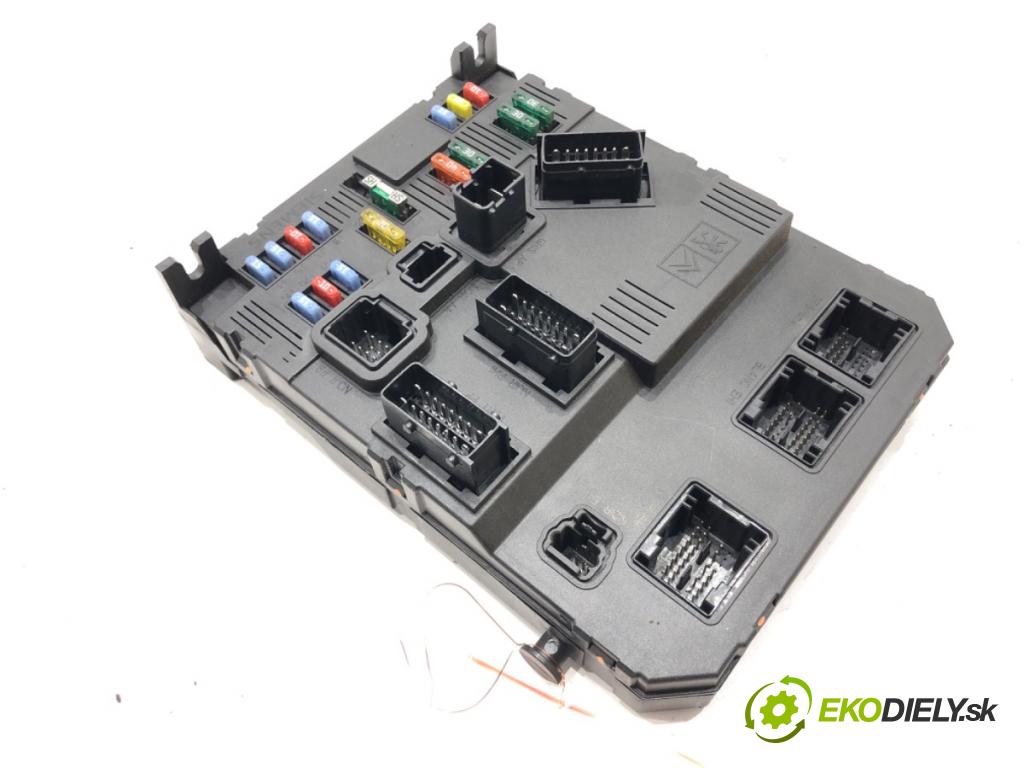 PEUGEOT 206 liftback (2A/C) 1998 - 2012    1.4 i 55 kW [75 KM] benzyna 1998 - 2012  modul BSI 9653667580 (Pojistkové skříňky)