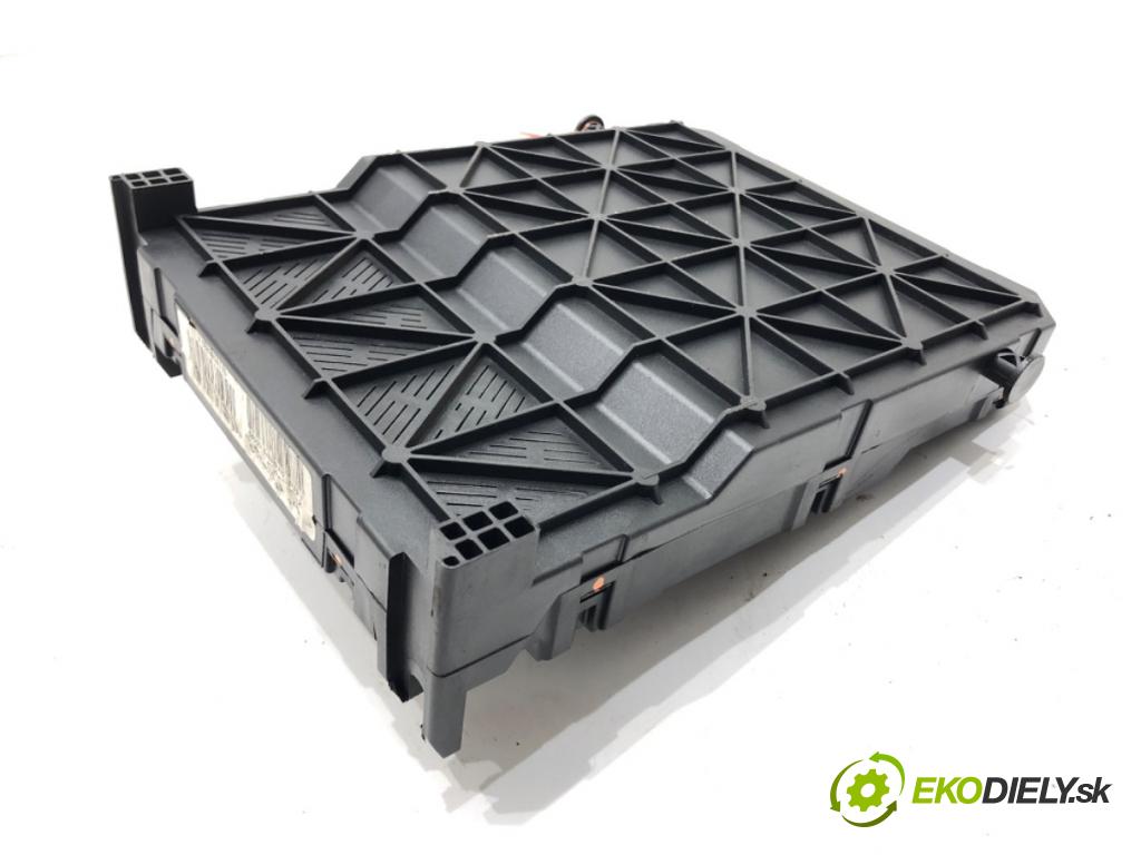 PEUGEOT 206 liftback (2A/C) 1998 - 2012    1.4 i 55 kW [75 KM] benzyna 1998 - 2012  modul BSI 9653667580 (Pojistkové skříňky)