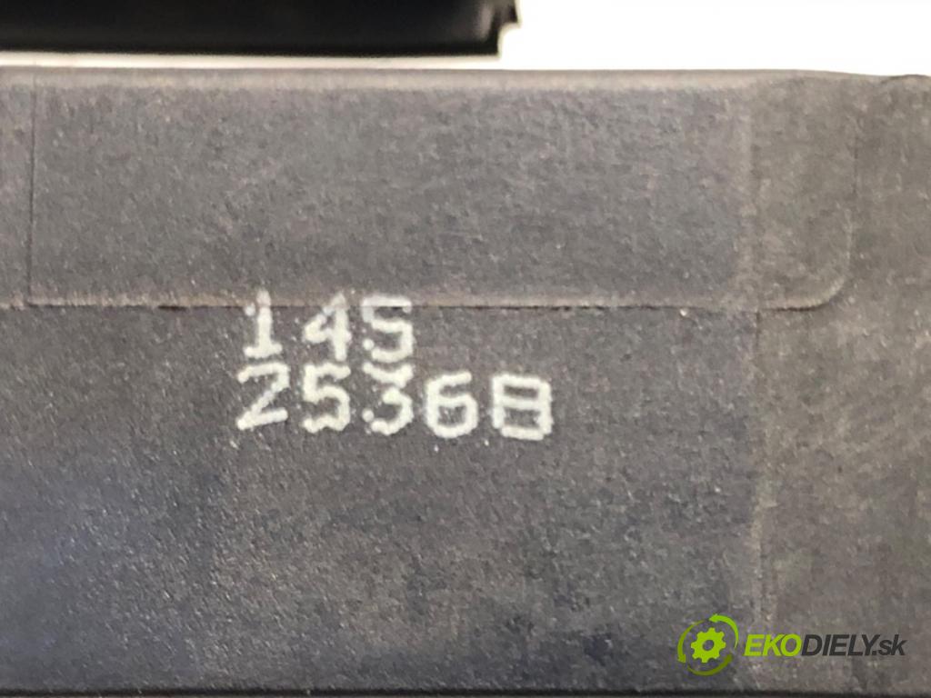 VW PASSAT B6 (3C2) 2005 - 2010    1.4 TSI 90 kW [122 KM] benzyna 2007 - 2010  Kľučka vonkajšia ľavy predný