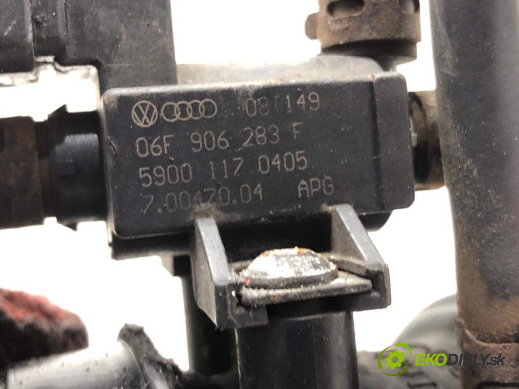 VW PASSAT B6 sedan 2008 90 kW 1.4 TSI 1390 priruba Rúra turba 03C129656B