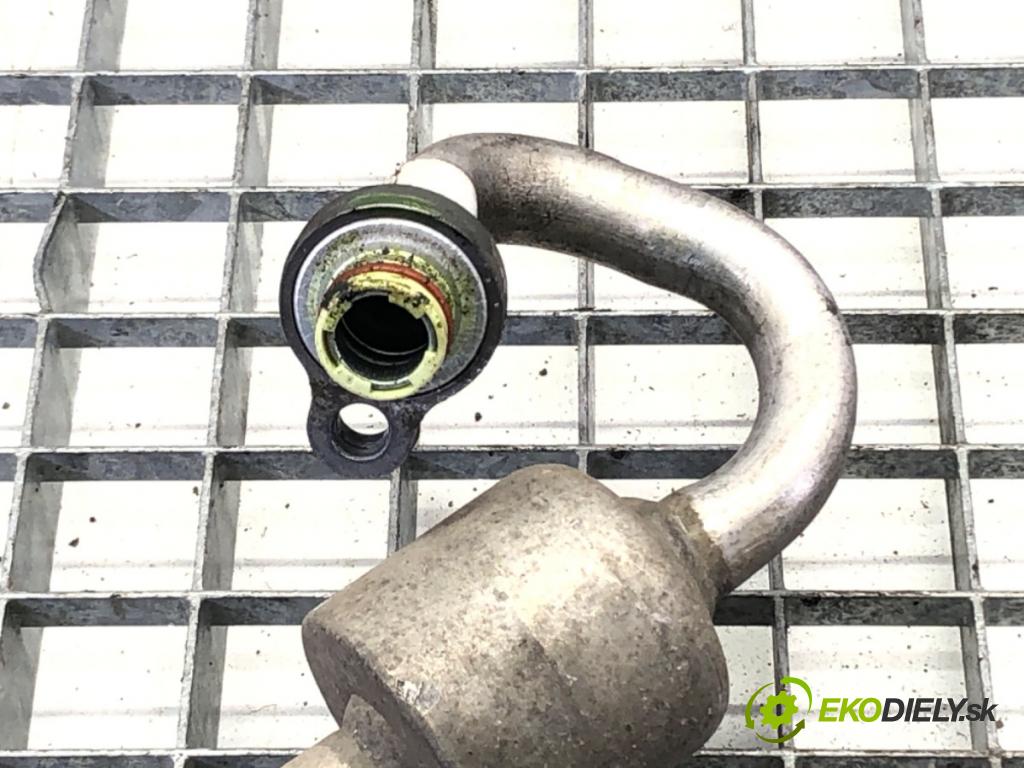 VOLVO V40 liftback (525, 526) 2012 - 2022    D2 84 kW [114 KM] olej napędowy 2012 - 2022  rúrka klimatizácie  (Rúrky klimatizácie)