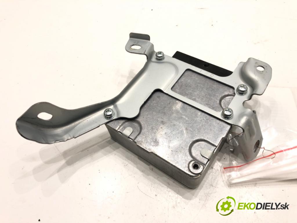 TOYOTA YARIS (_P13_) 2010 - 2022    1.4 D (NLP130_) 66 kW [90 KM] olej napędowy 2011 - 2022  Modul servočerpadlo 89650-0D292 (Ostatné)