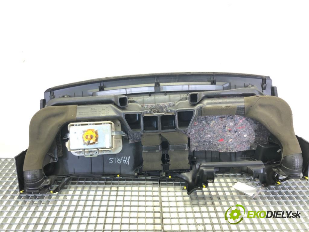 TOYOTA YARIS (_P13_) 2010 - 2022    1.4 D (NLP130_) 66 kW [90 KM] olej napędowy 2011 - 2022  Palubná doska silentbloku pasy 45019-0D420