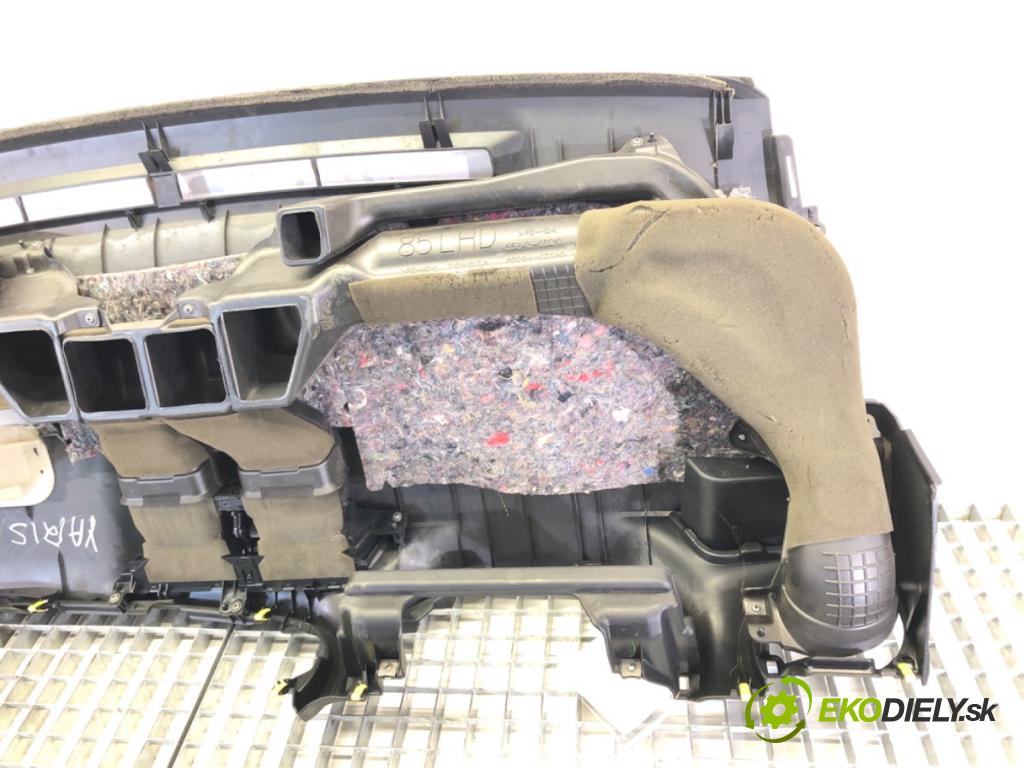 TOYOTA YARIS (_P13_) 2010 - 2022    1.4 D (NLP130_) 66 kW [90 KM] olej napędowy 2011 - 2022  Palubná doska silentbloku pasy 45019-0D420