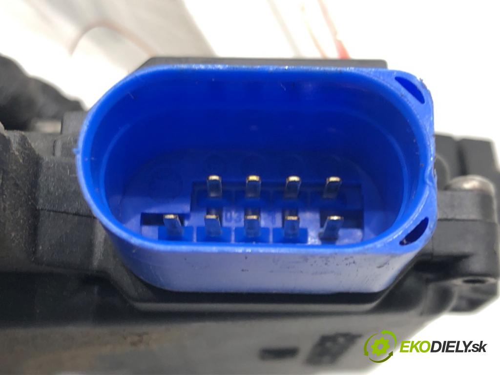 VW JETTA III (1K2) 2004 - 2013    1.9 TDI 77 kW [105 KM] olej napędowy 2005 - 2010  zámok dveře levý přední část 3D1837015