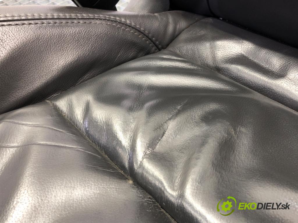 VW JETTA III (1K2) 2004 - 2013    1.9 TDI 77 kW [105 KM] olej napędowy 2005 - 2010  Sedadlo ľavy predný