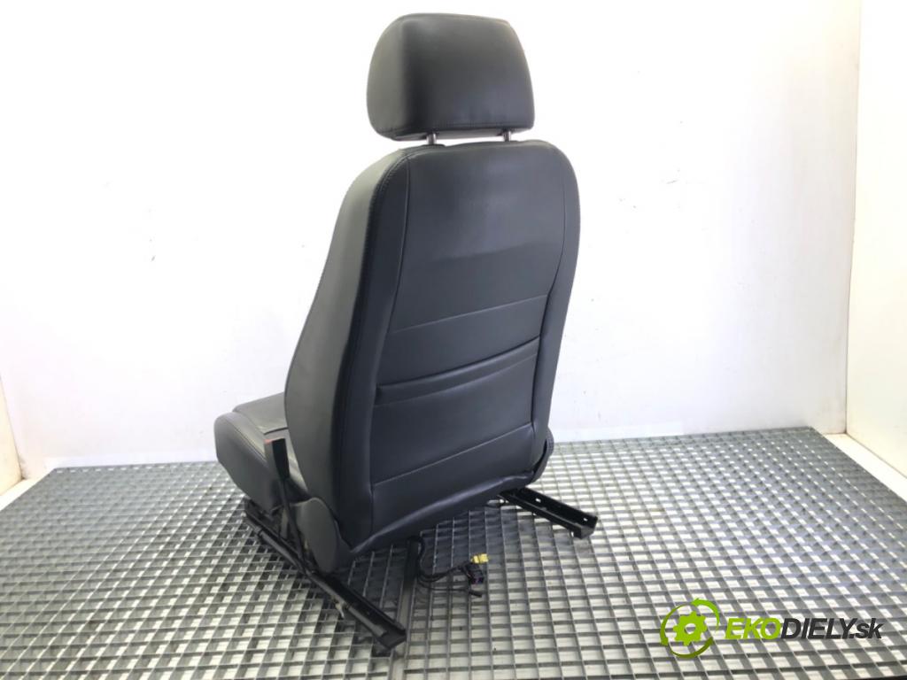 VW JETTA III (1K2) 2004 - 2013    1.9 TDI 77 kW [105 KM] olej napędowy 2005 - 2010  Sedadlo pravy predný