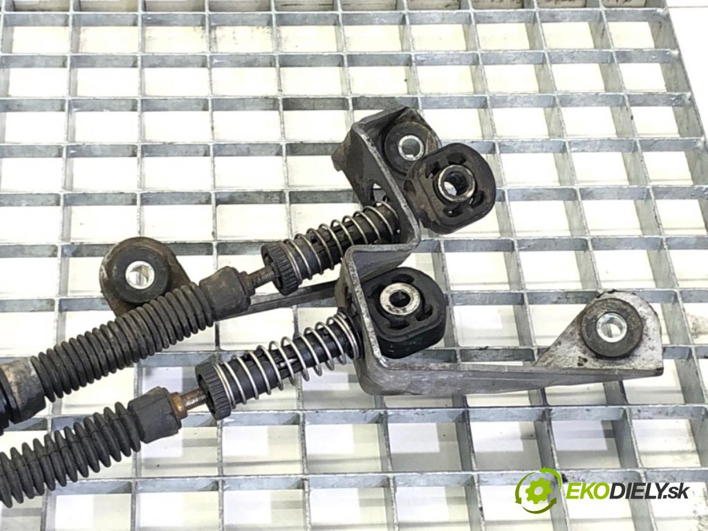 VW JETTA III (1K2) 2004 - 2013    1.9 TDI 77 kW [105 KM] olej napędowy 2005 - 2010  Kulisa 1K0711611 (Rýchlostné páky / kulisy)