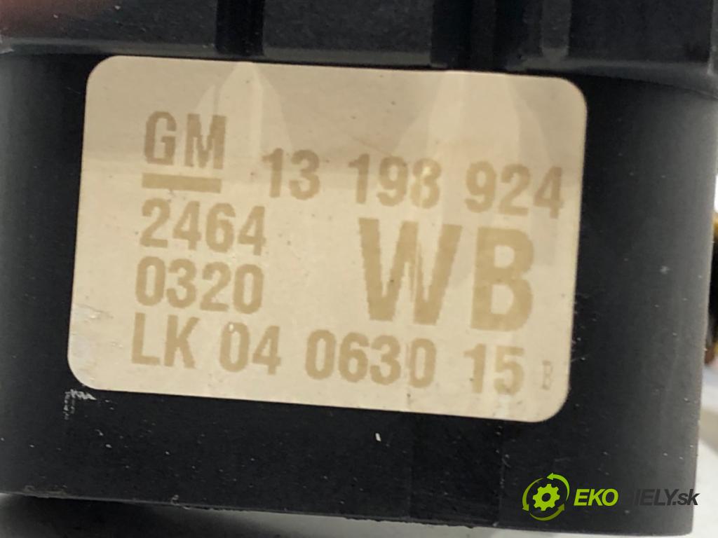 OPEL ASTRA H Kombi (A04) 2004 - 2014    1.7 CDTI (L35) 74 kW [101 KM] olej napędowy 2004 - 2010  spínač světel 13198924