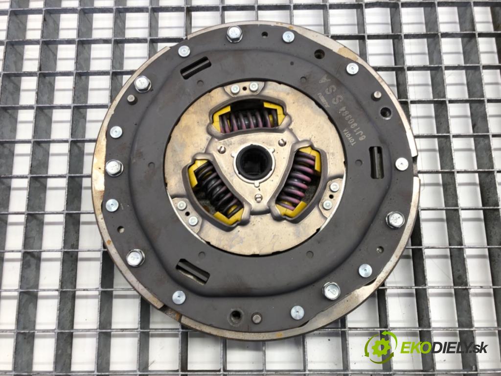 TOYOTA YARIS Nadwozie pełne / liftback (_P13_) 2012 - 2022    1.5 Hybrid (NHP130) 55 kW [75 KM] Hybryda silnik benzynowy / elektryczny 2015 - 2022  Spojková sada (bez ložiska) 6J190394 (Kompletné sady (bez ložiska))