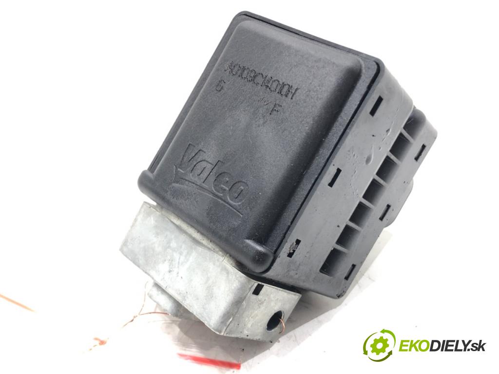 RENAULT MEGANE III liftback (BZ0/1_, B3_) 2008 - 2022    1.6 16V (BZ1B, BZ1H) 81 kW [110 KM] benzyna 2008 - 2022  blokáda volantu 8200604932 (Ostatné)