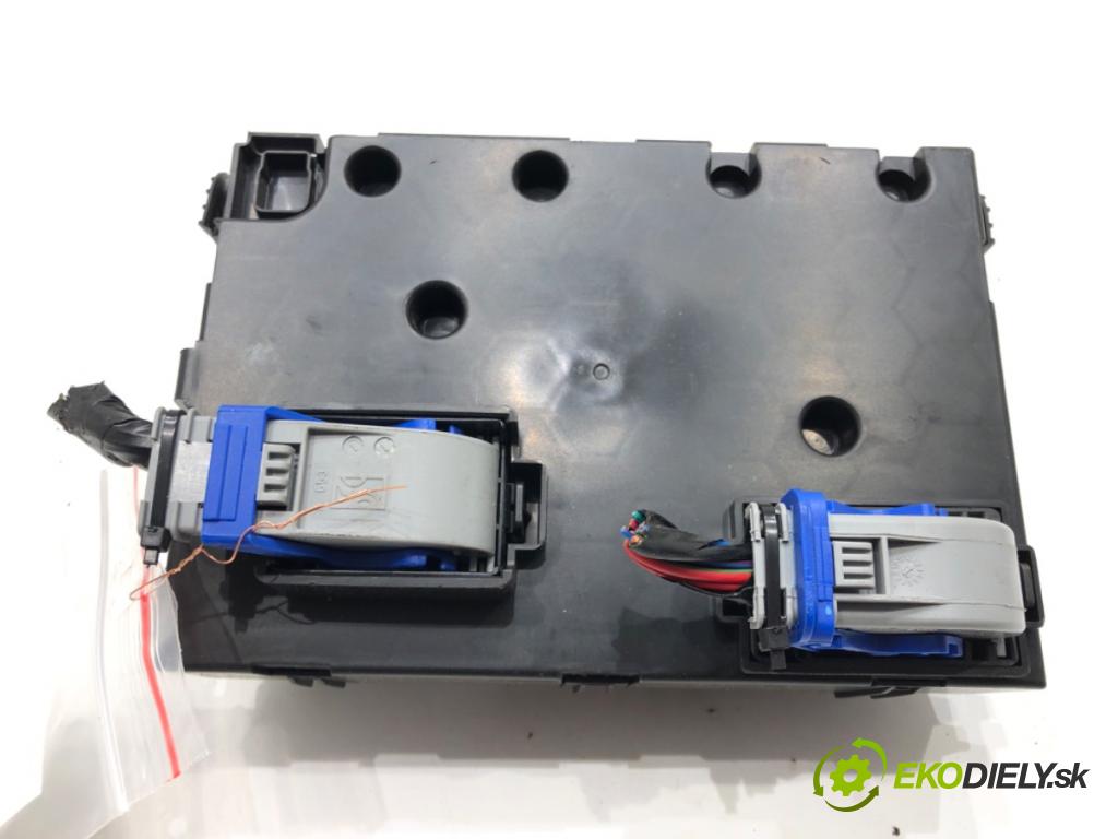 FIAT TIPO liftback (356_) 2016 - 2022    1.4 (356HXF1B) 88 kW [120 KM] benzyna 2016 - 2022  modul BSI 00521007560 (Pojistkové skříňky)